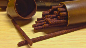 cinnamon incense خواص عود دارچین